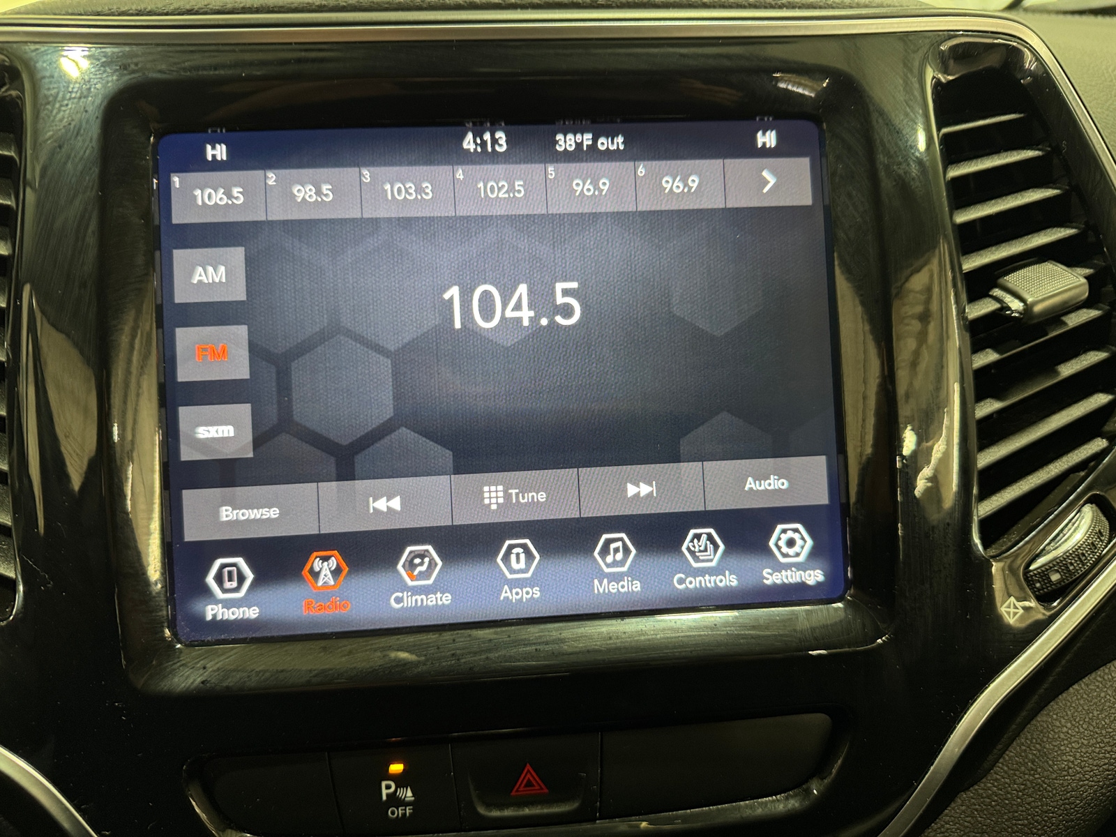 Thumbnail: 2020 Jeep Cherokee - 3