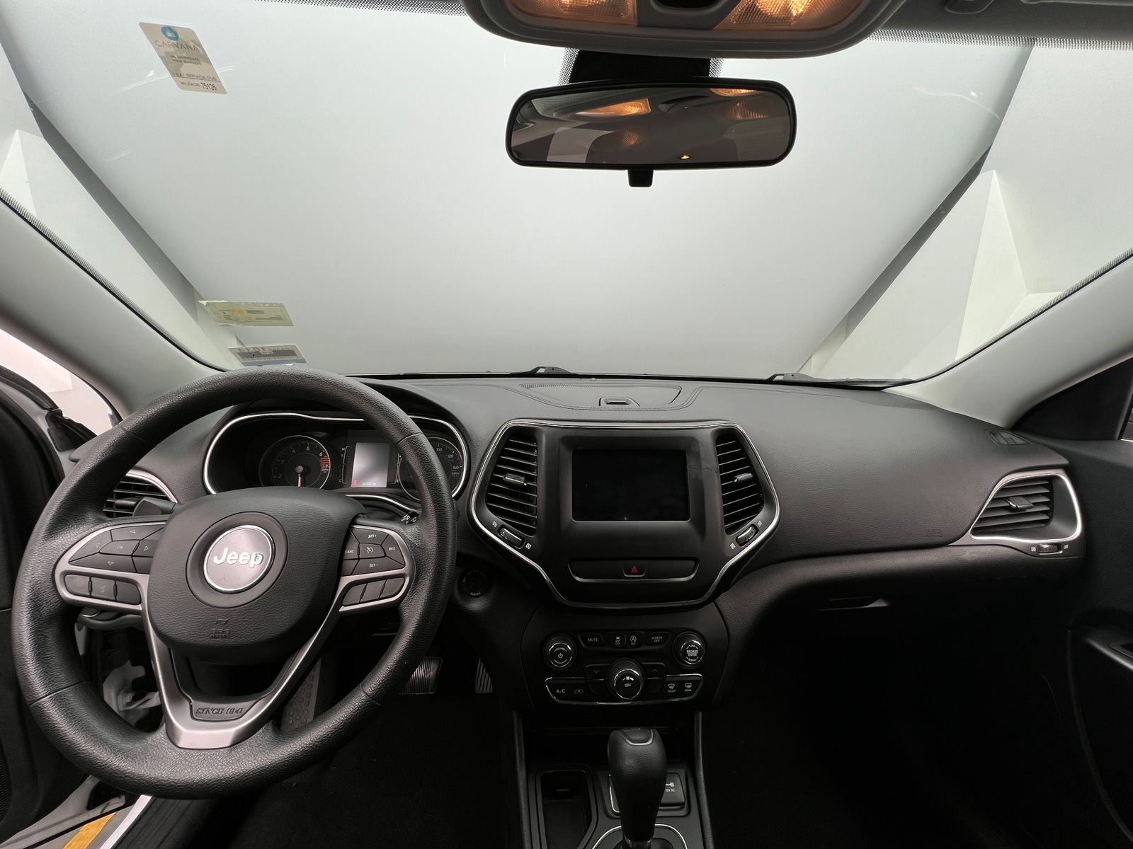 Thumbnail: 2019 Jeep Cherokee - 3