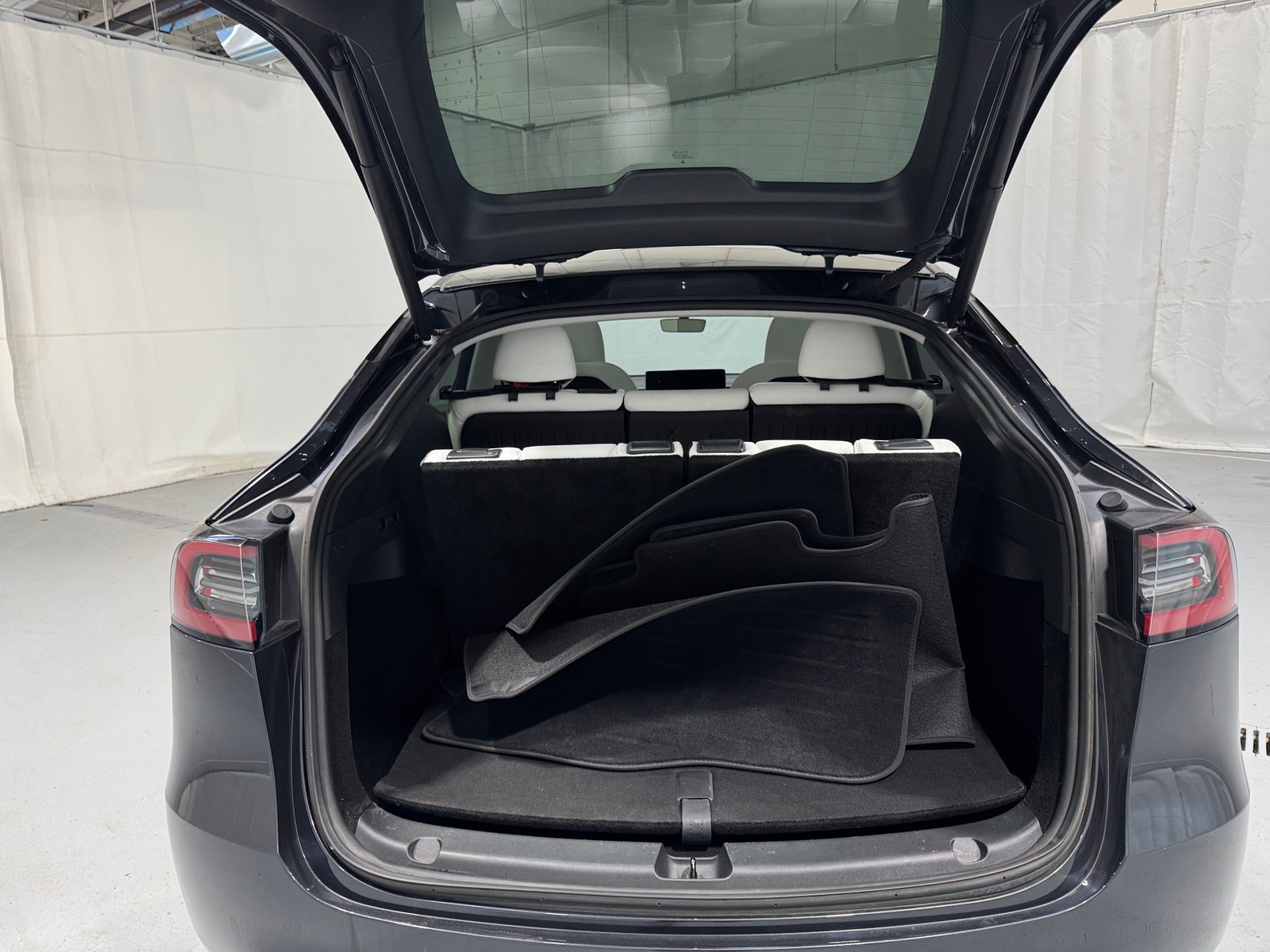 Thumbnail: 2024 Tesla Model Y - 6