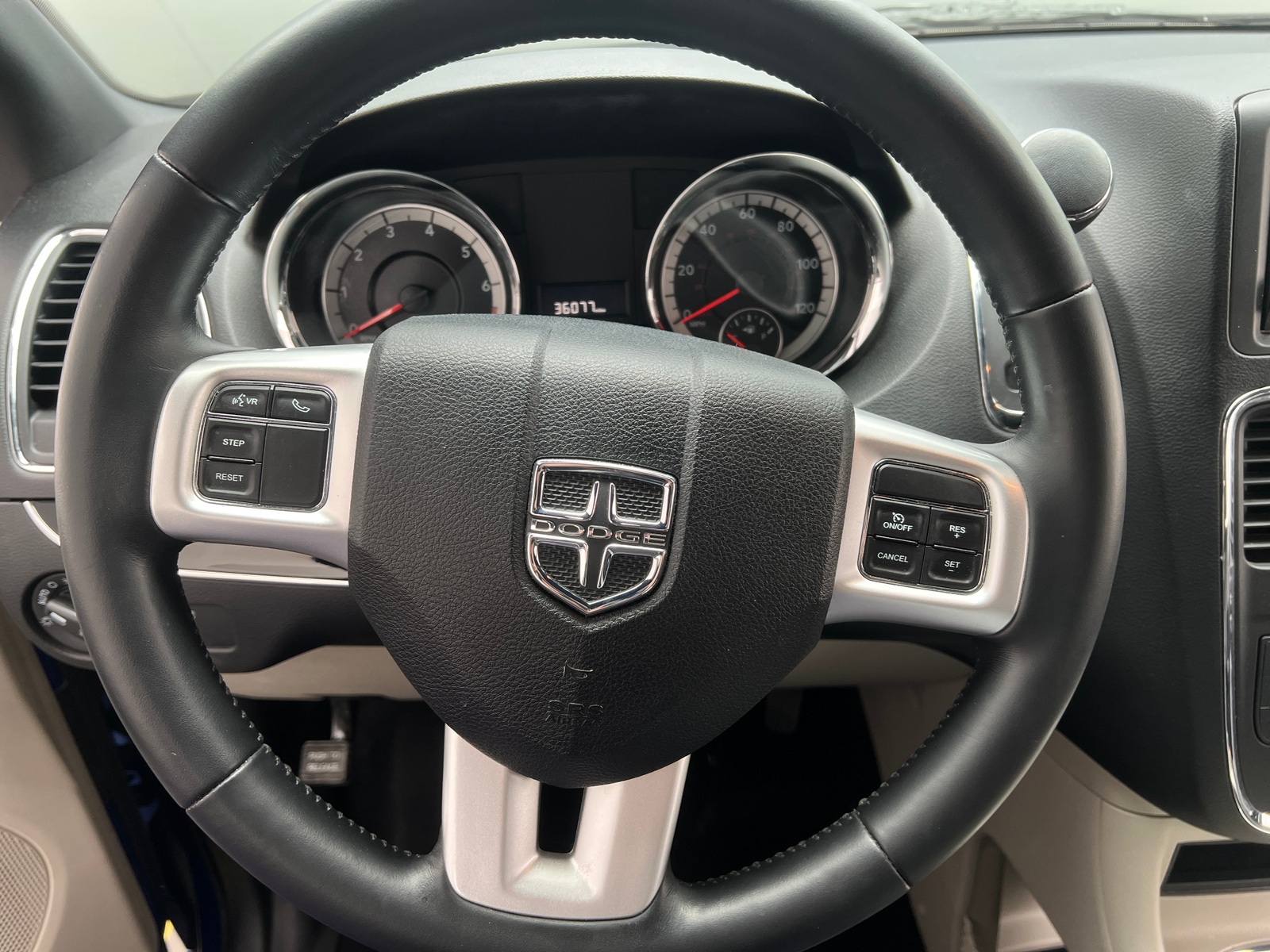 Thumbnail: 2018 Dodge Grand Caravan - 4