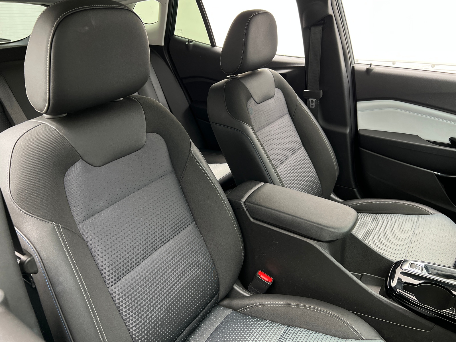 Thumbnail: 2025 Chevrolet Trax - 2