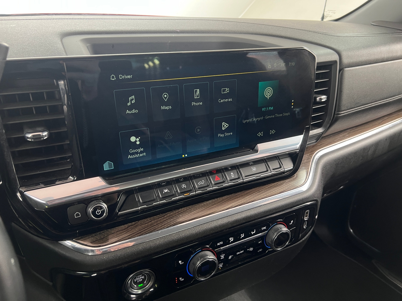 Thumbnail: 2024 Chevrolet Silverado 1500 - 4