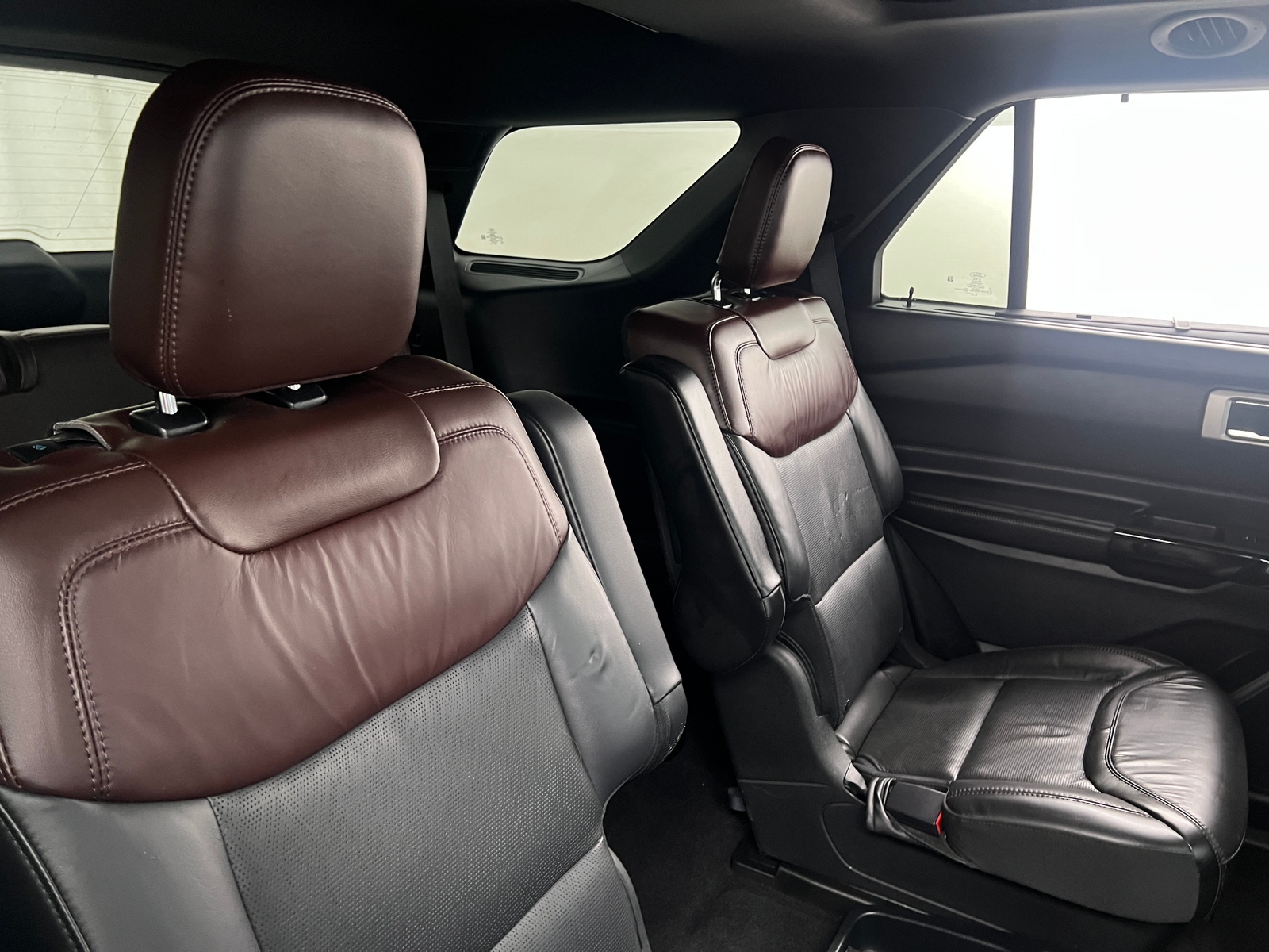 Thumbnail: 2021 Ford Explorer - 5