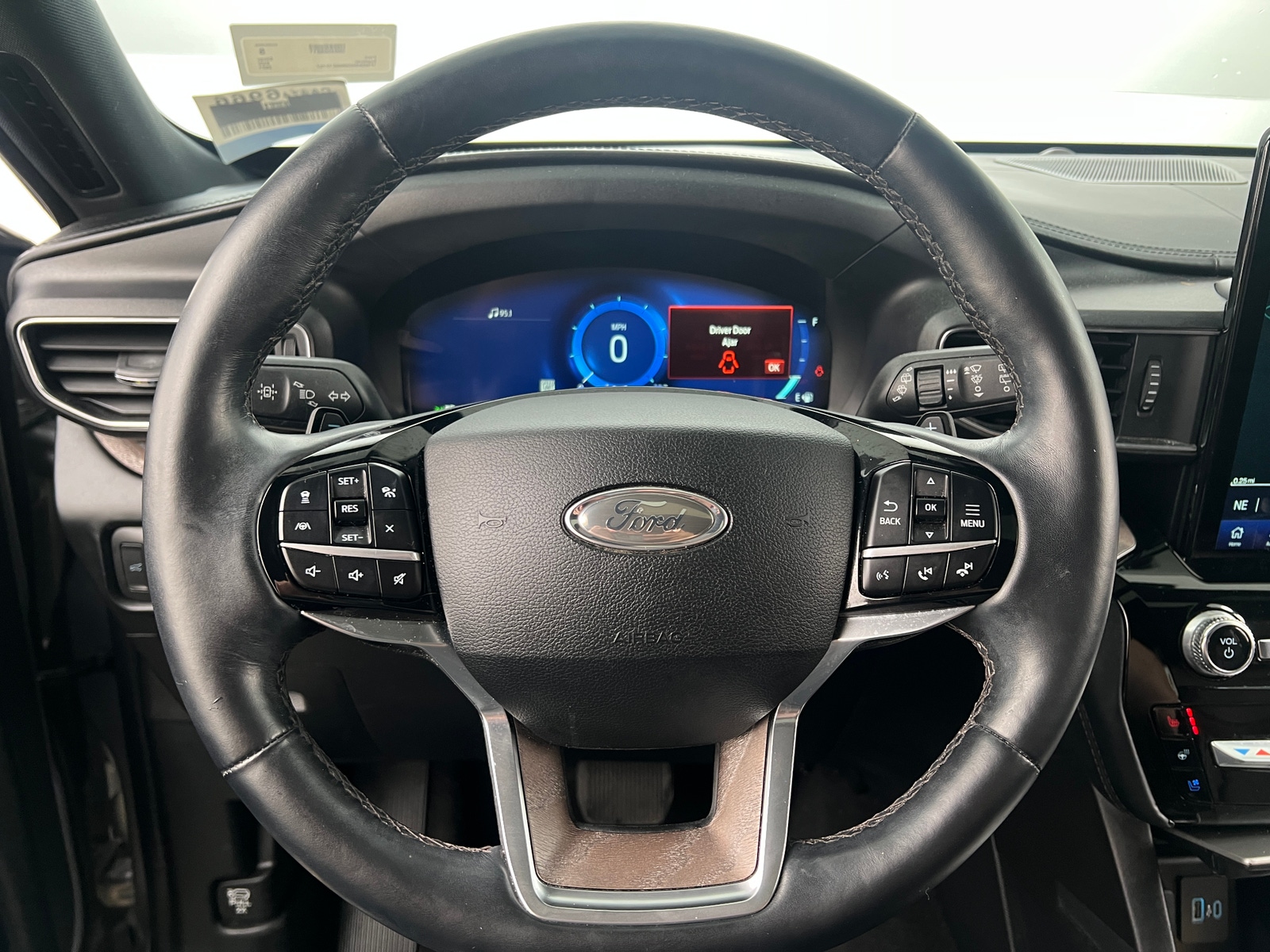 Thumbnail: 2021 Ford Explorer - 4