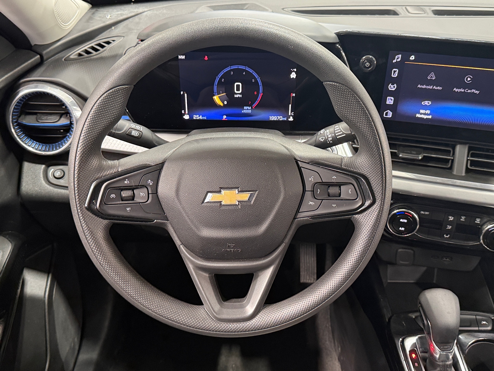 Thumbnail: 2025 Chevrolet Trax - 5