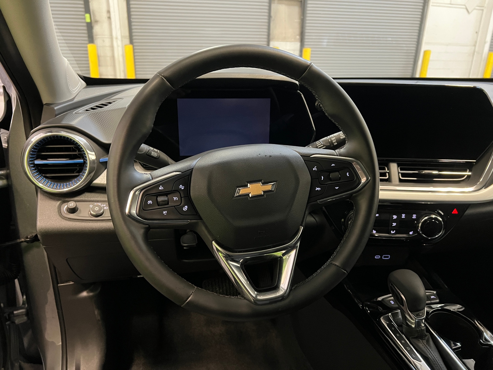 Thumbnail: 2025 Chevrolet Trax - 5