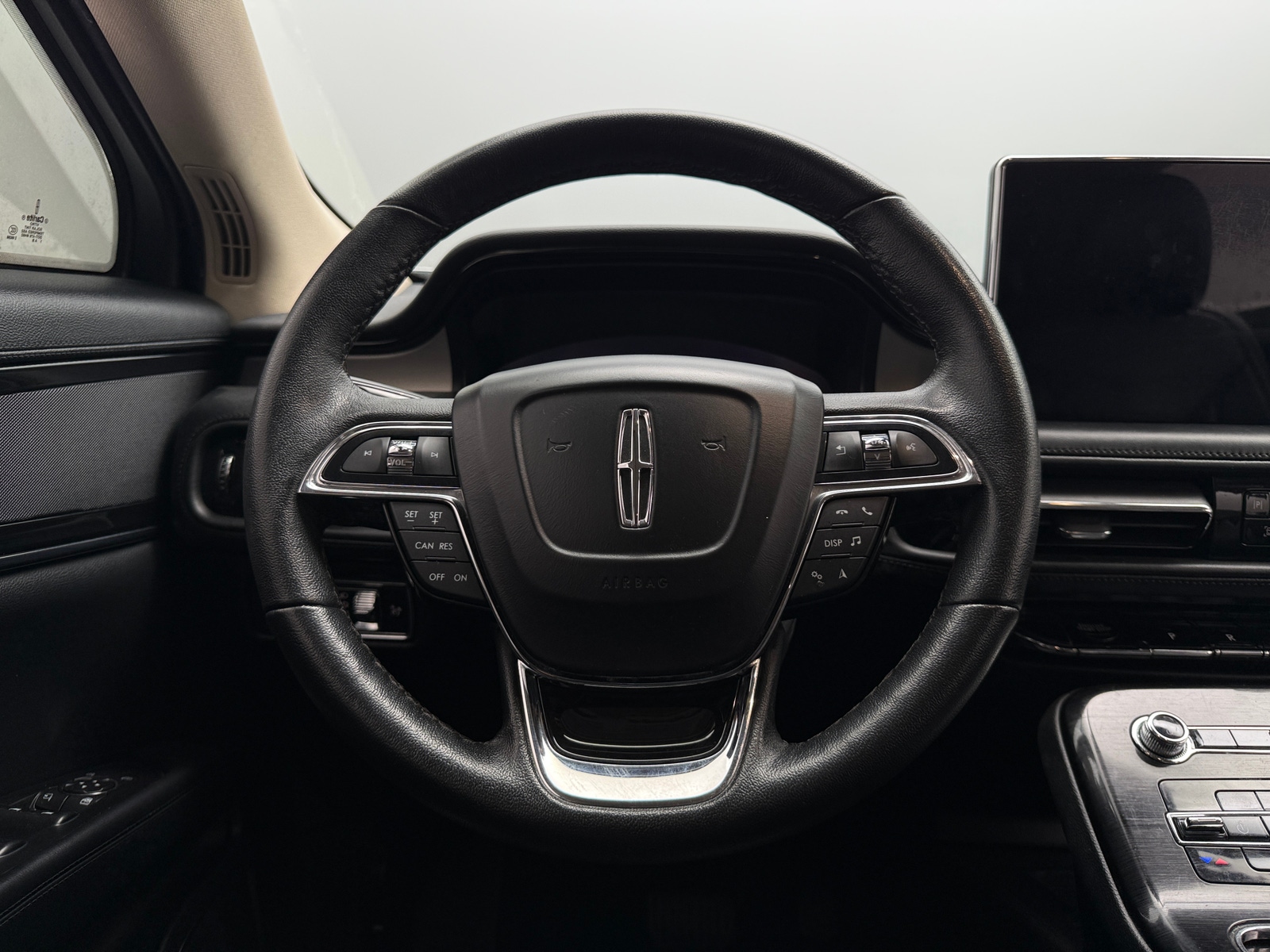 Thumbnail: 2022 Lincoln Nautilus - 4