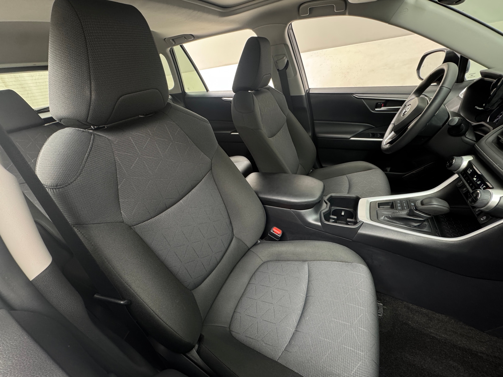 Thumbnail: 2025 Toyota RAV4 - 2