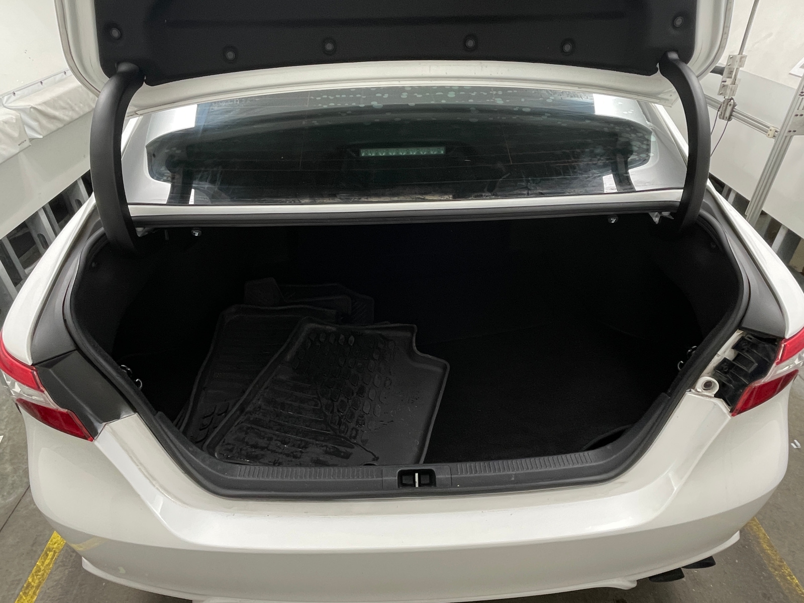 Thumbnail: 2020 Toyota Camry - 6