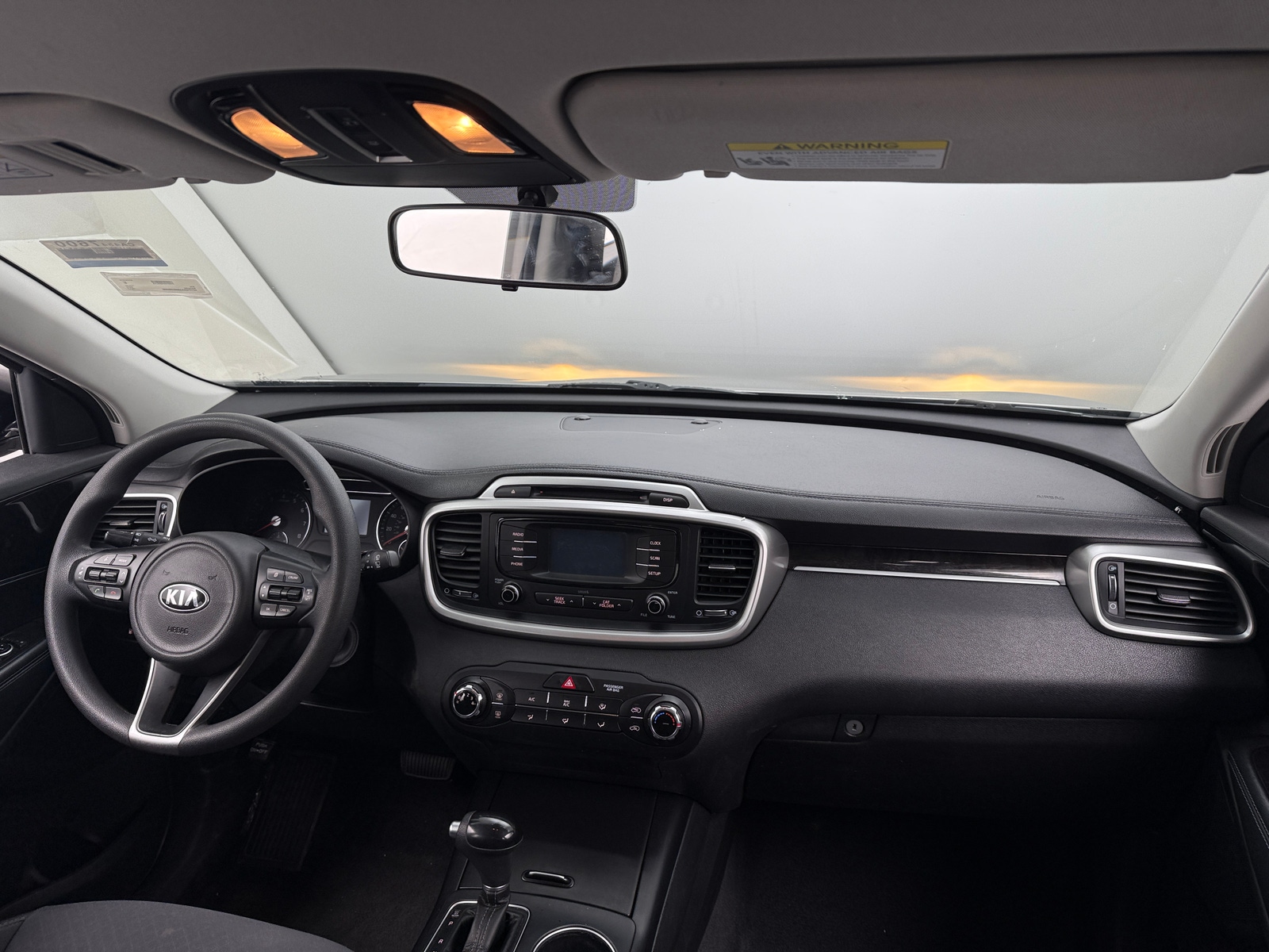 Thumbnail: 2017 Kia Sorento - 3