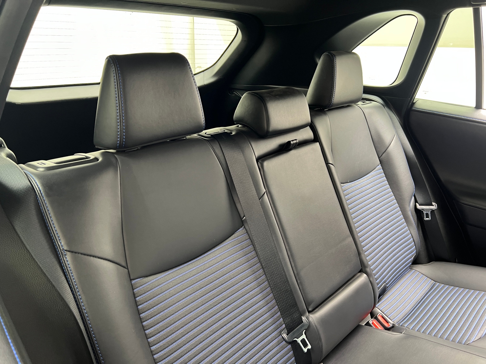 Thumbnail: 2022 Toyota RAV4 - 6