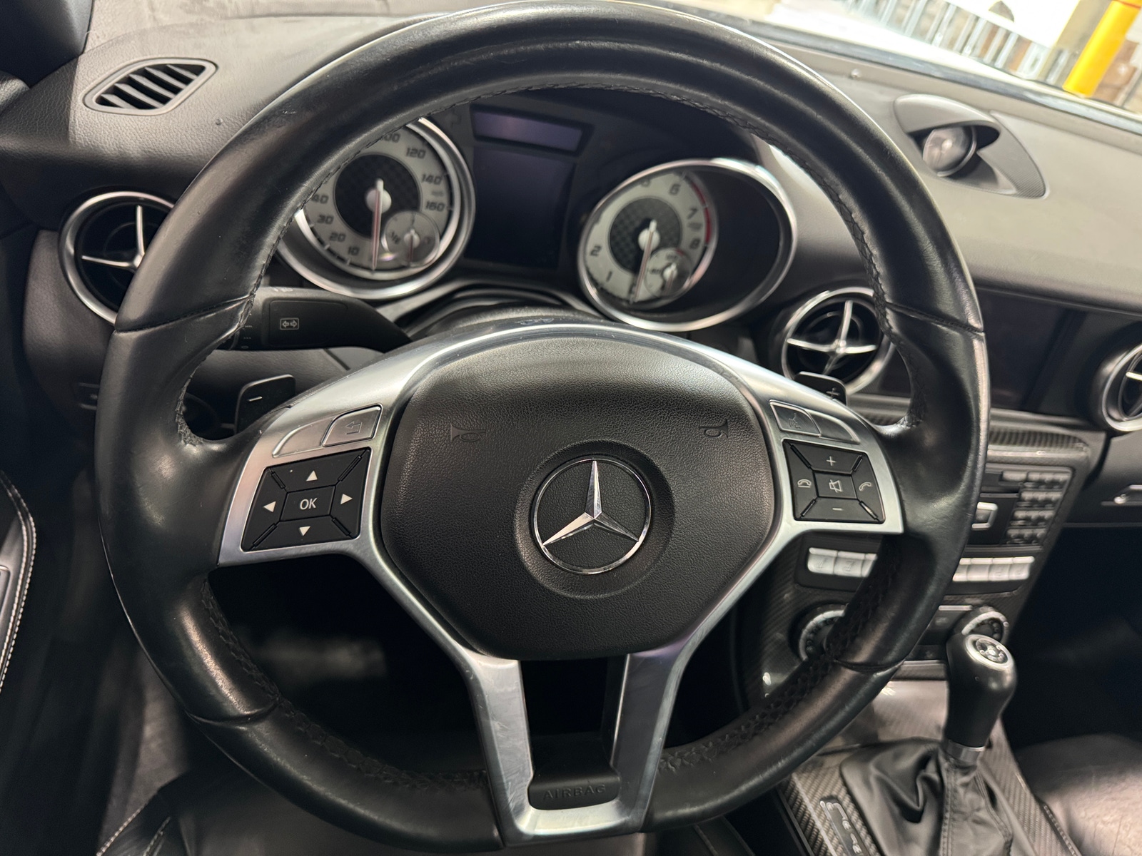 Thumbnail: 2014 Mercedes-Benz SLK - 4