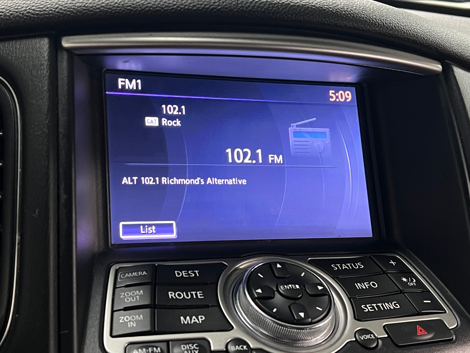 Thumbnail: 2017 INFINITI QX50 - 3