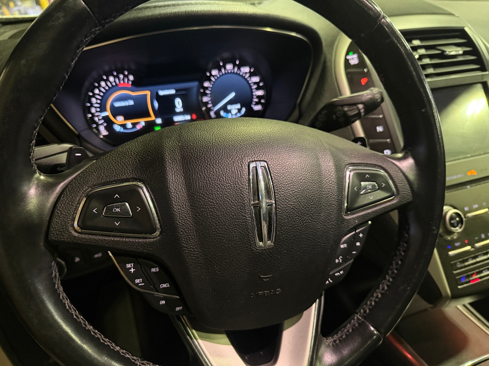 Thumbnail: 2017 Lincoln MKC - 4