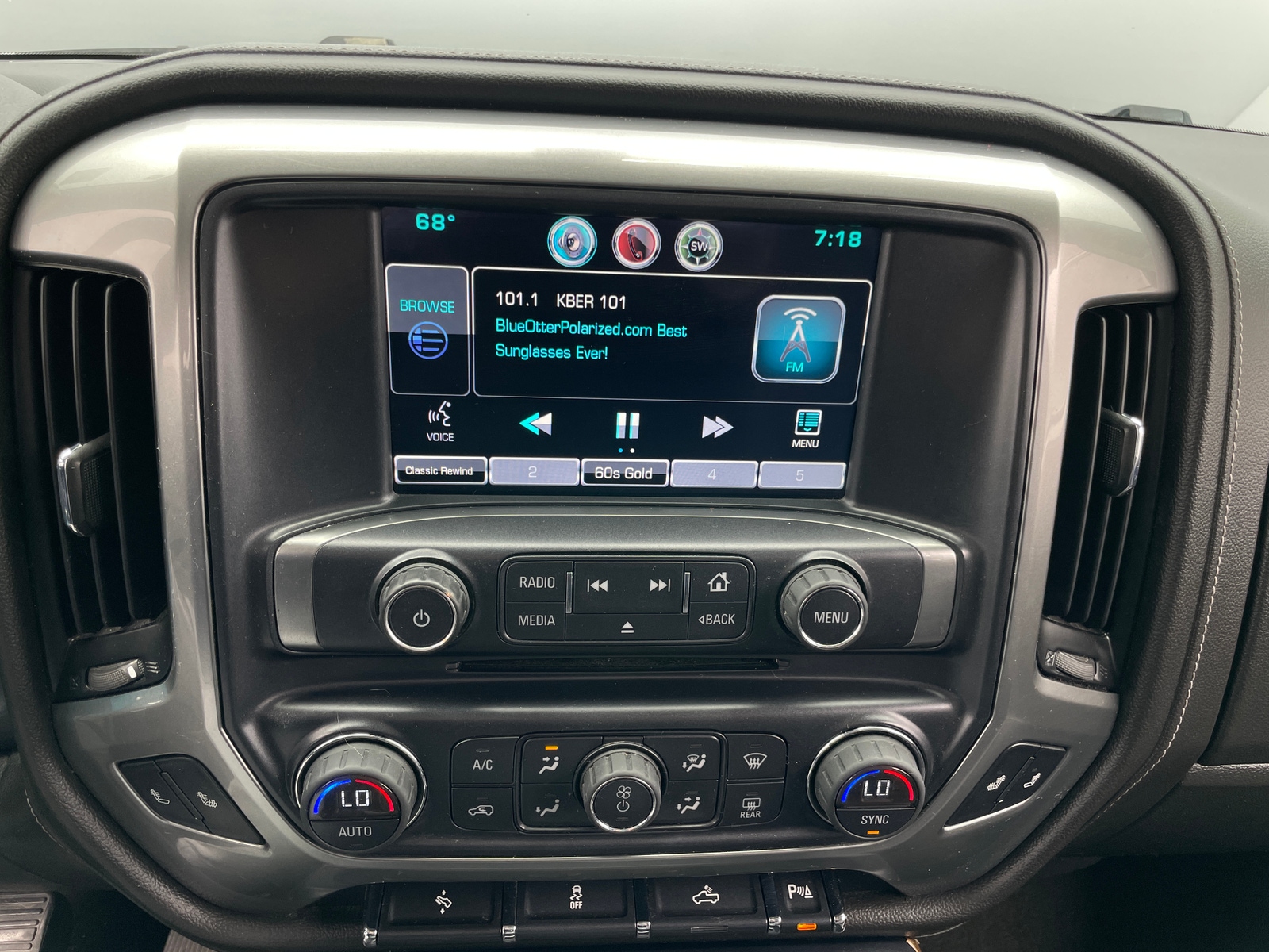 Thumbnail: 2015 Chevrolet Silverado 1500 - 3