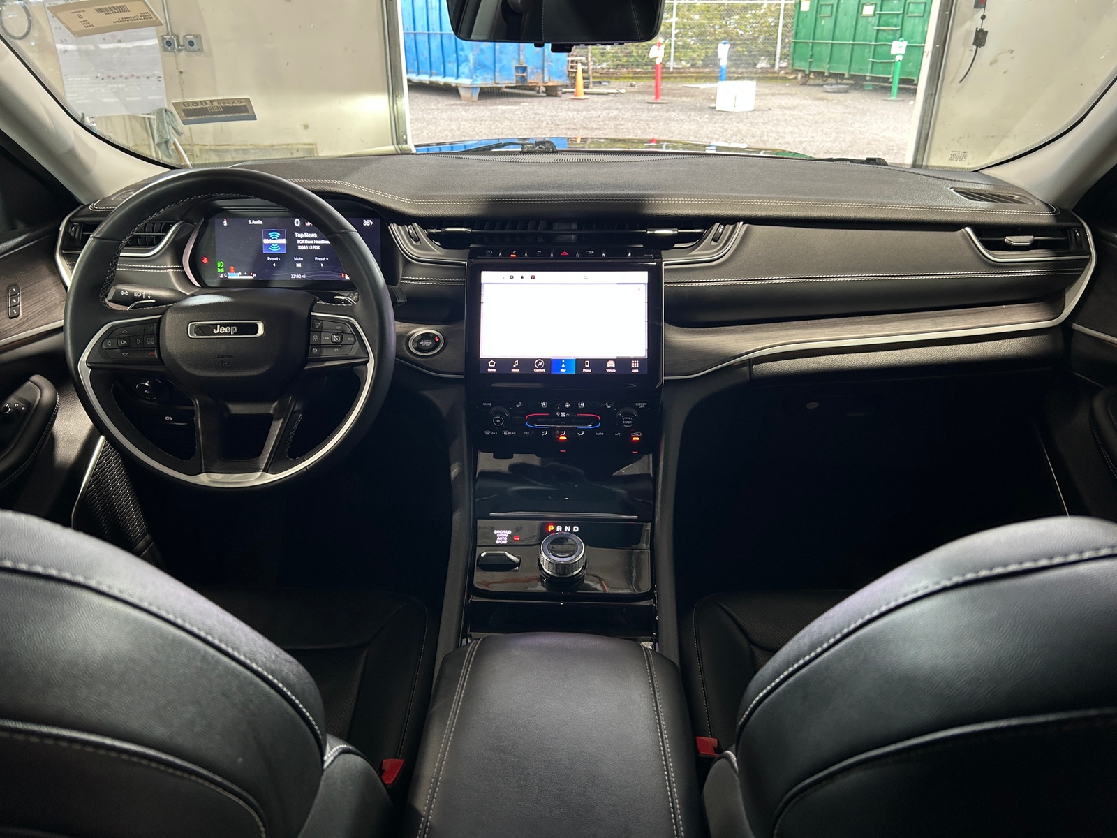 Thumbnail: 2023 Jeep Grand Cherokee L - 2