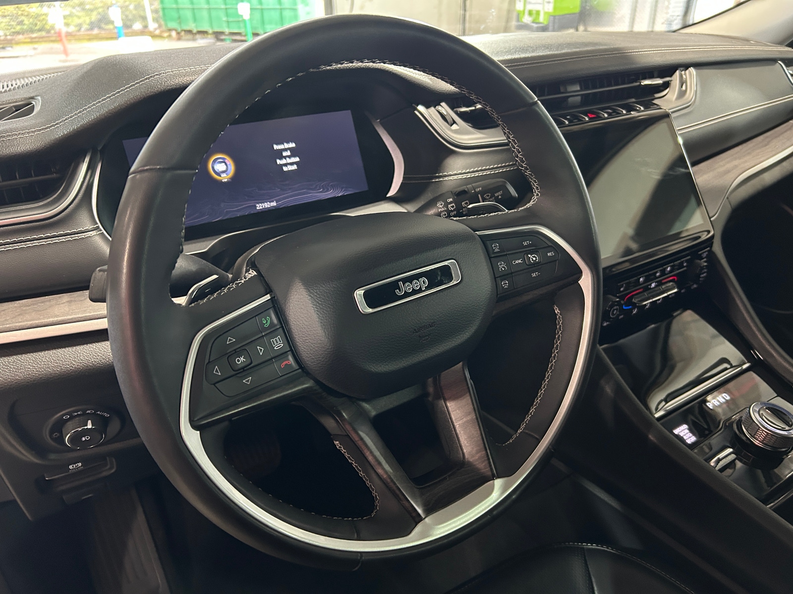 Thumbnail: 2023 Jeep Grand Cherokee L - 4