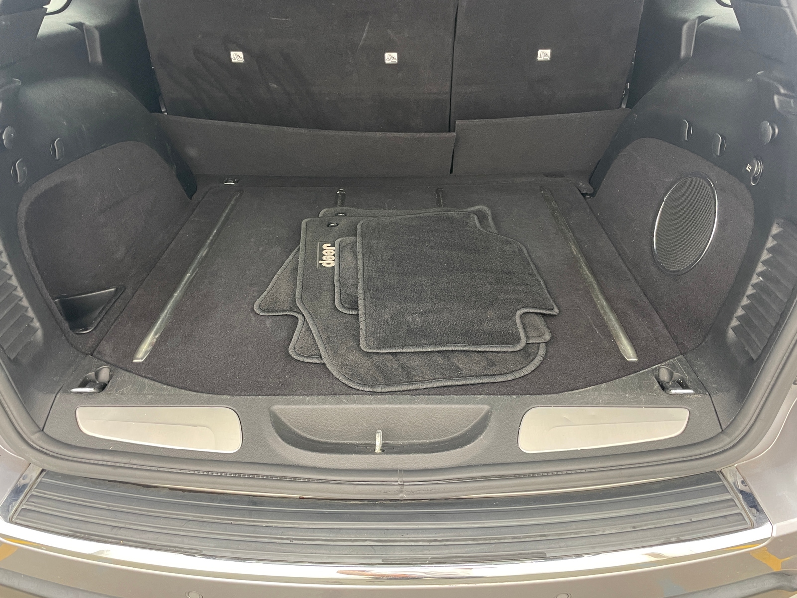 Thumbnail: 2014 Jeep Grand Cherokee - 6