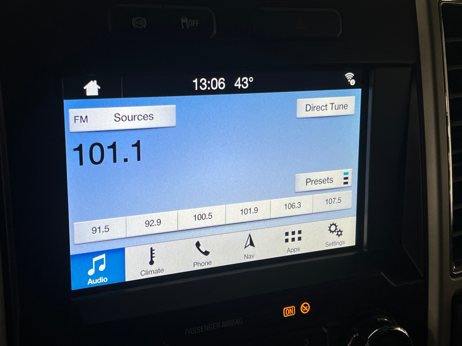 Thumbnail: 2019 Ford Econoline - 3