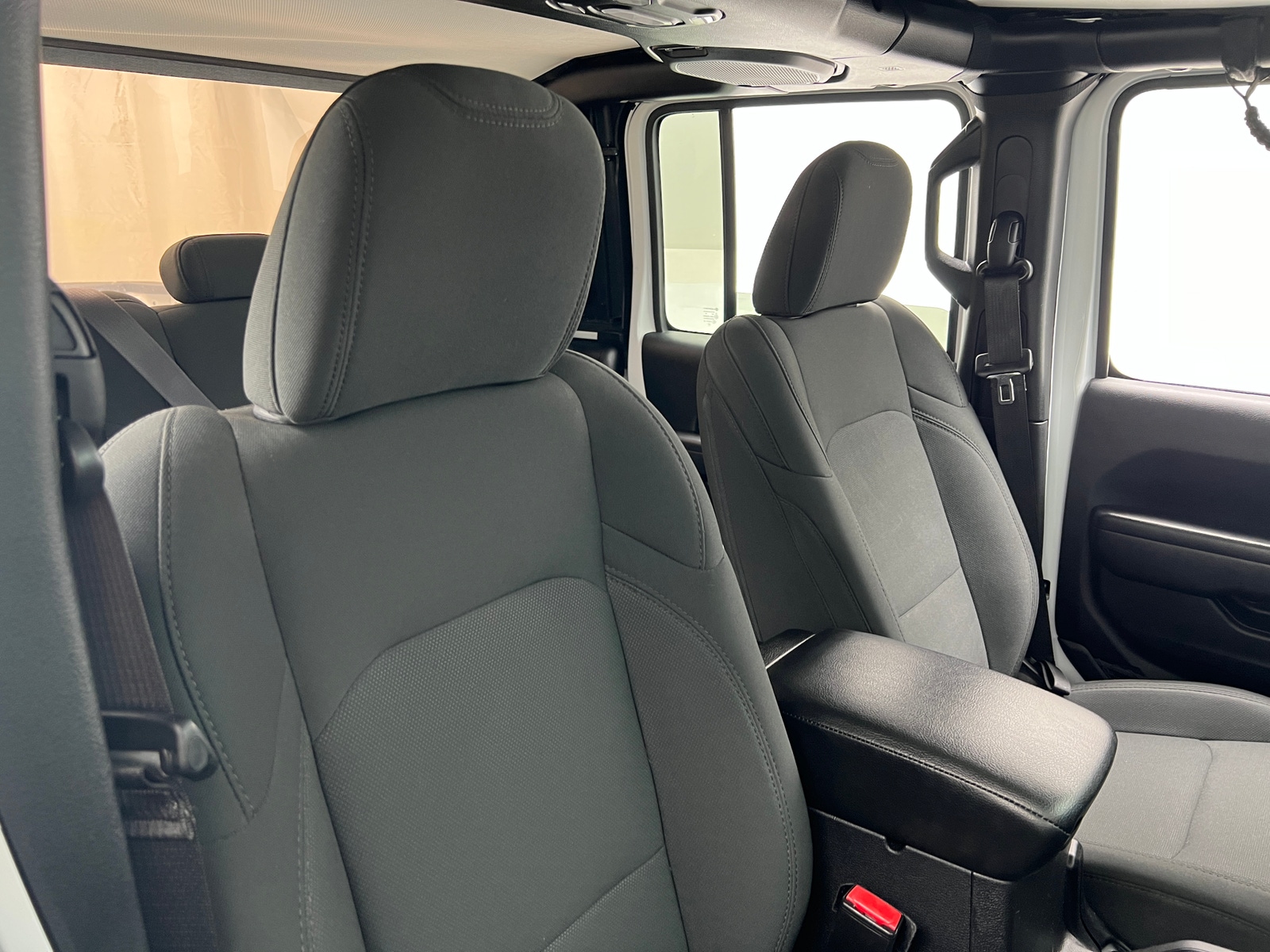 Thumbnail: 2021 Jeep Gladiator - 2