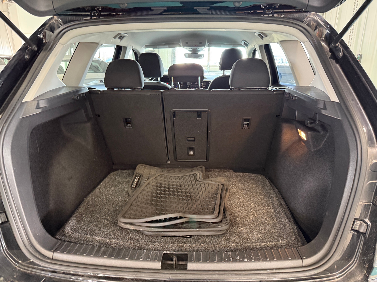 Thumbnail: 2023 Volkswagen Taos - 7