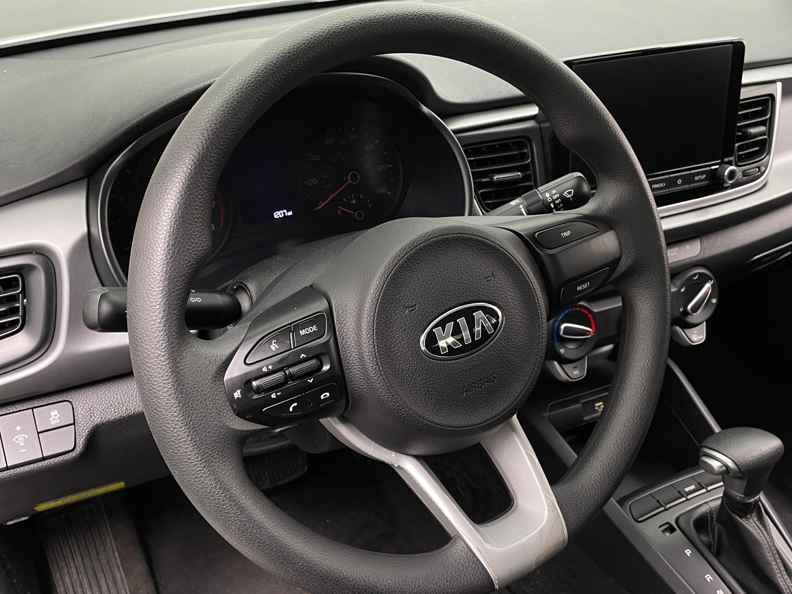 Thumbnail: 2021 Kia Rio - 5