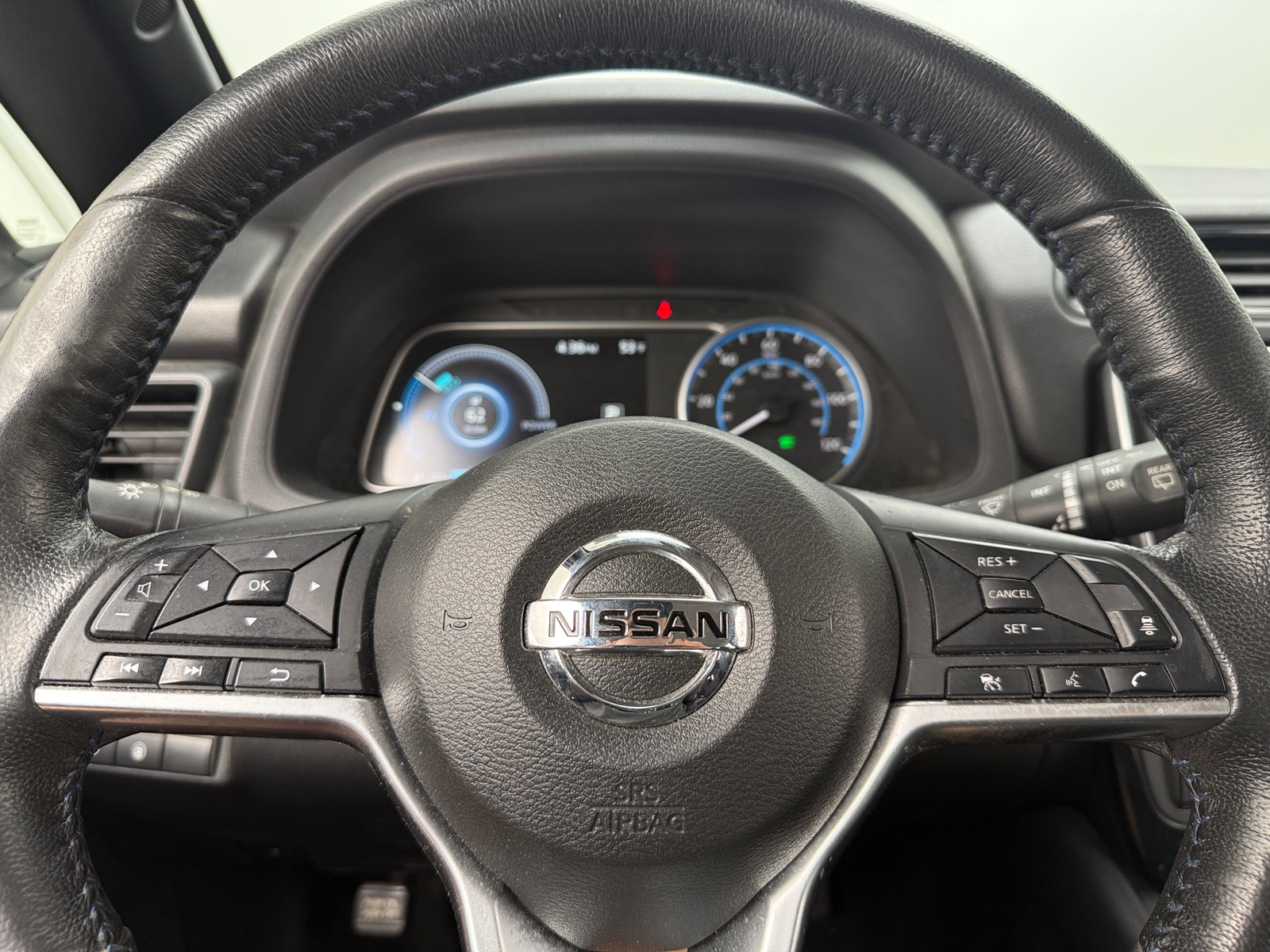 Thumbnail: 2021 Nissan Leaf - 5