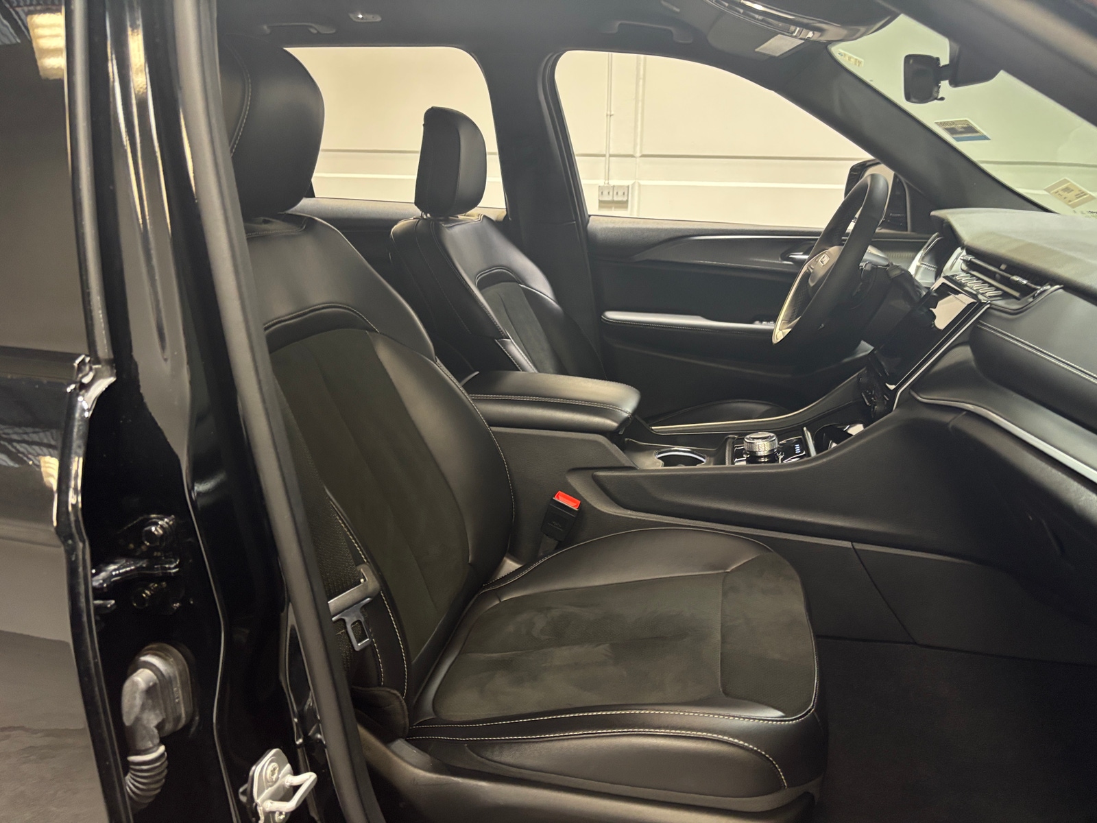 Thumbnail: 2025 Jeep Grand Cherokee - 2