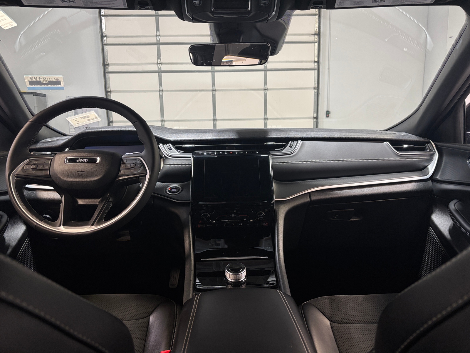 Thumbnail: 2025 Jeep Grand Cherokee - 3