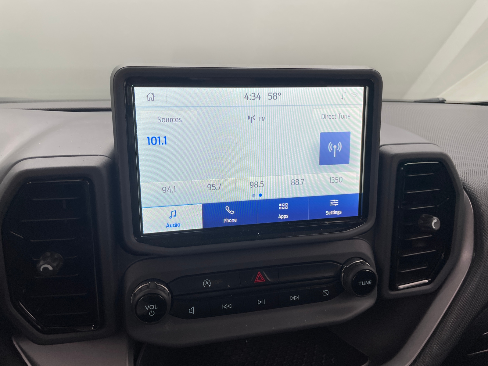 Thumbnail: 2021 Ford Bronco Sport - 4