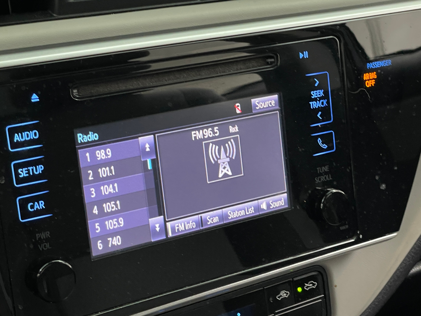 Thumbnail: 2019 Toyota Corolla - 4