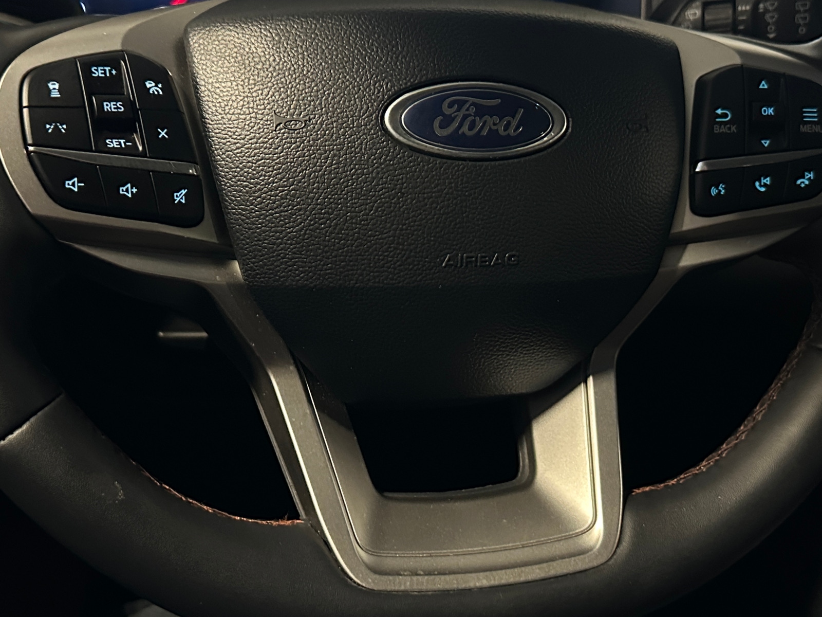 Thumbnail: 2025 Ford Explorer - 5