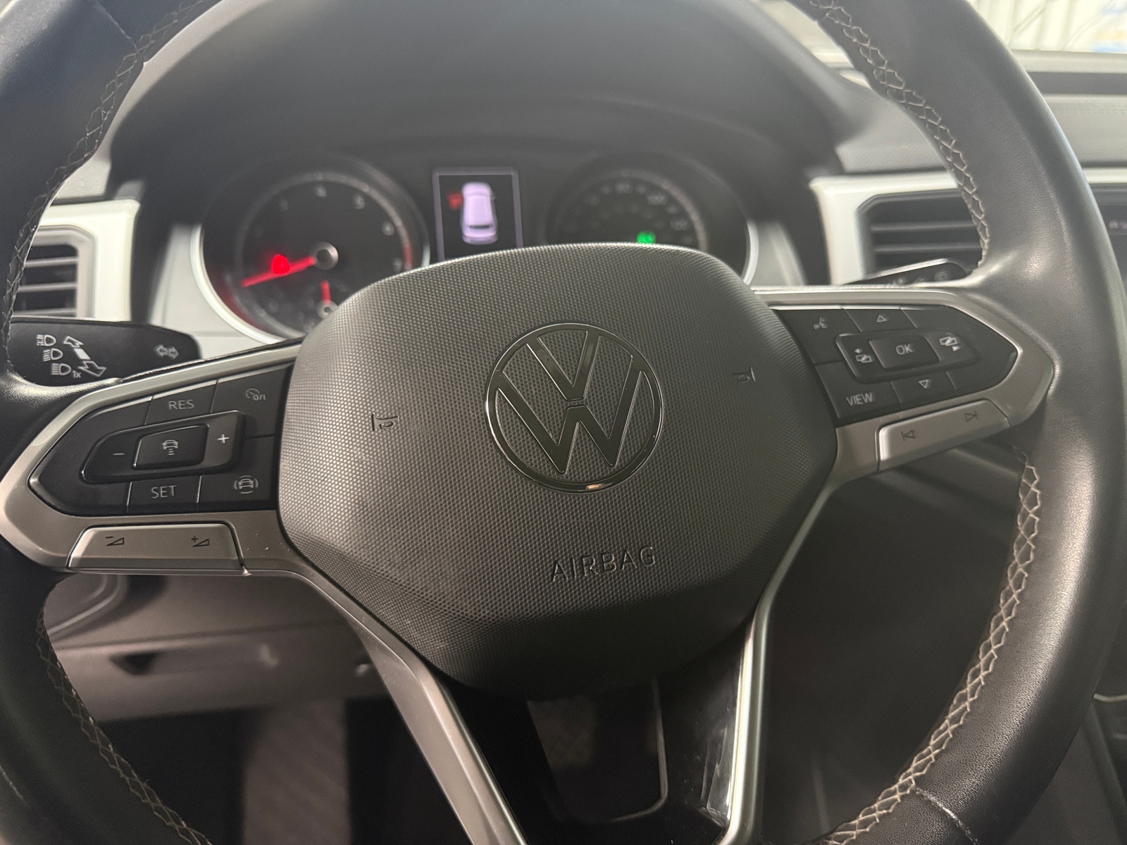 Thumbnail: 2021 Volkswagen Atlas - 4