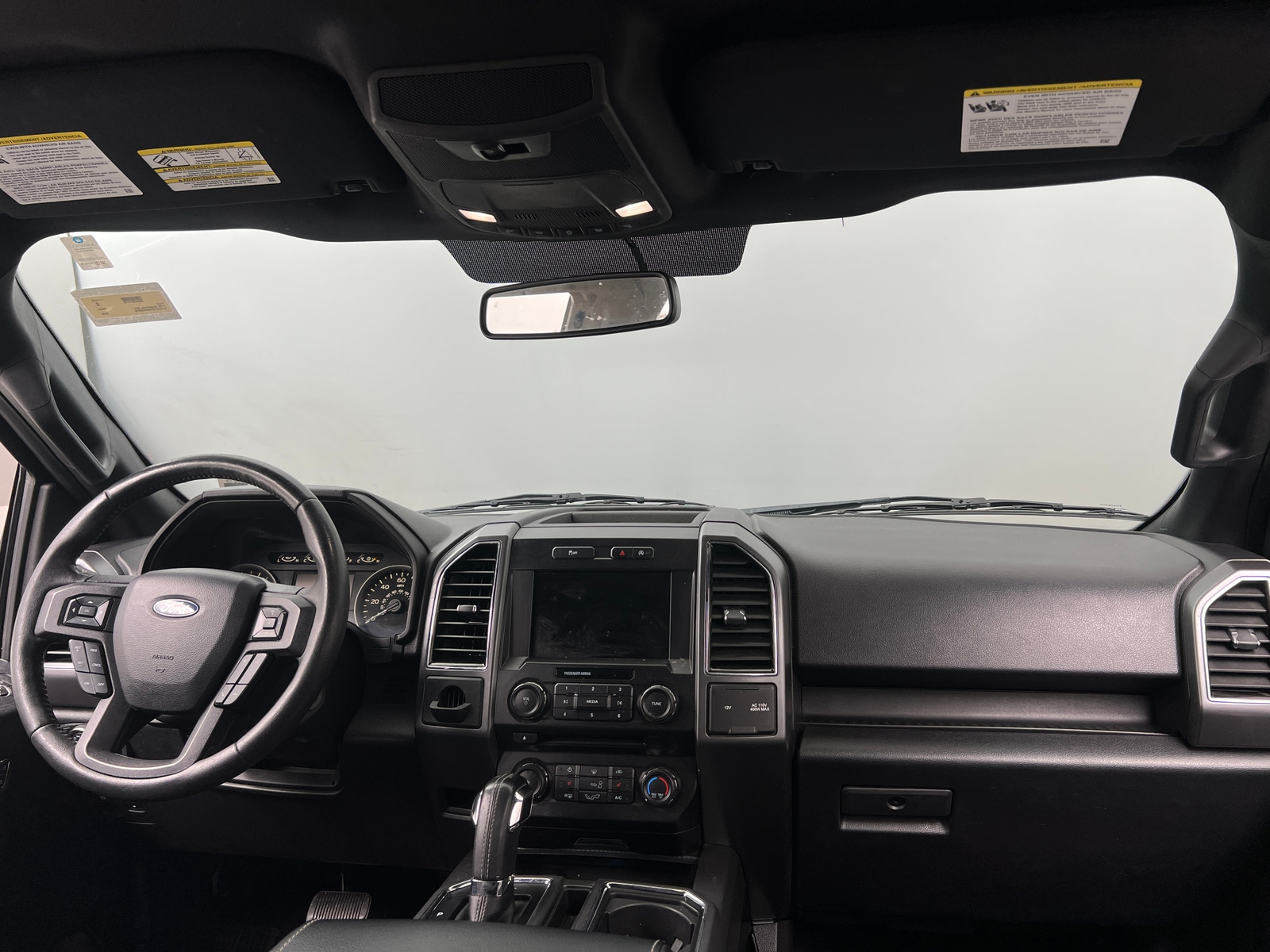 Thumbnail: 2018 Ford Econoline - 3