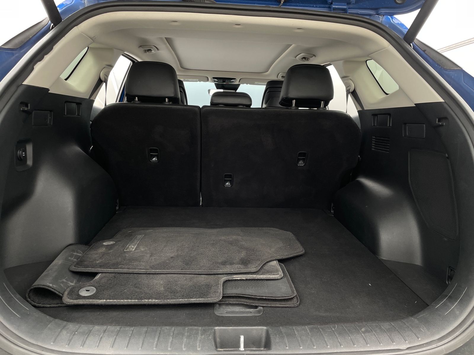 Thumbnail: 2023 Kia Sportage - 6