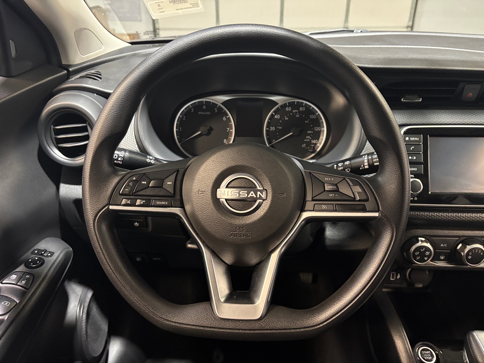 Thumbnail: 2022 Nissan Kicks - 5