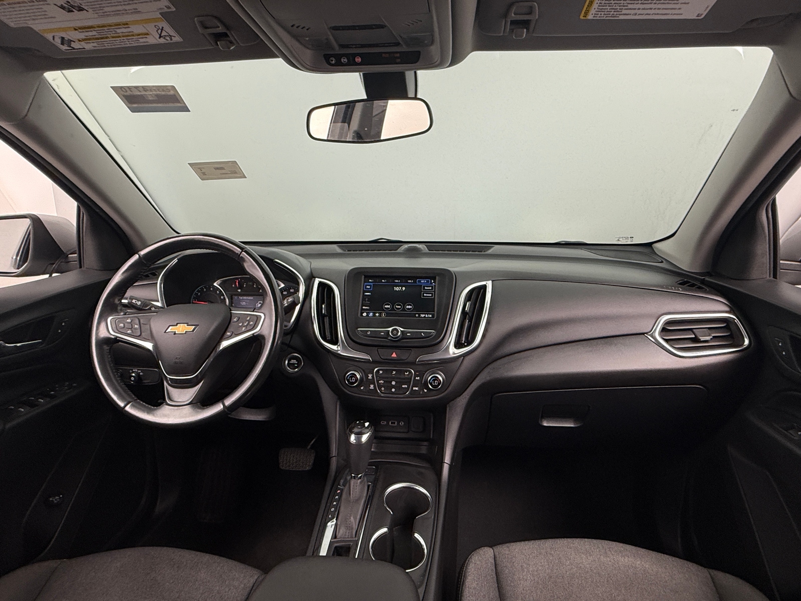 Thumbnail: 2019 Chevrolet Equinox - 3