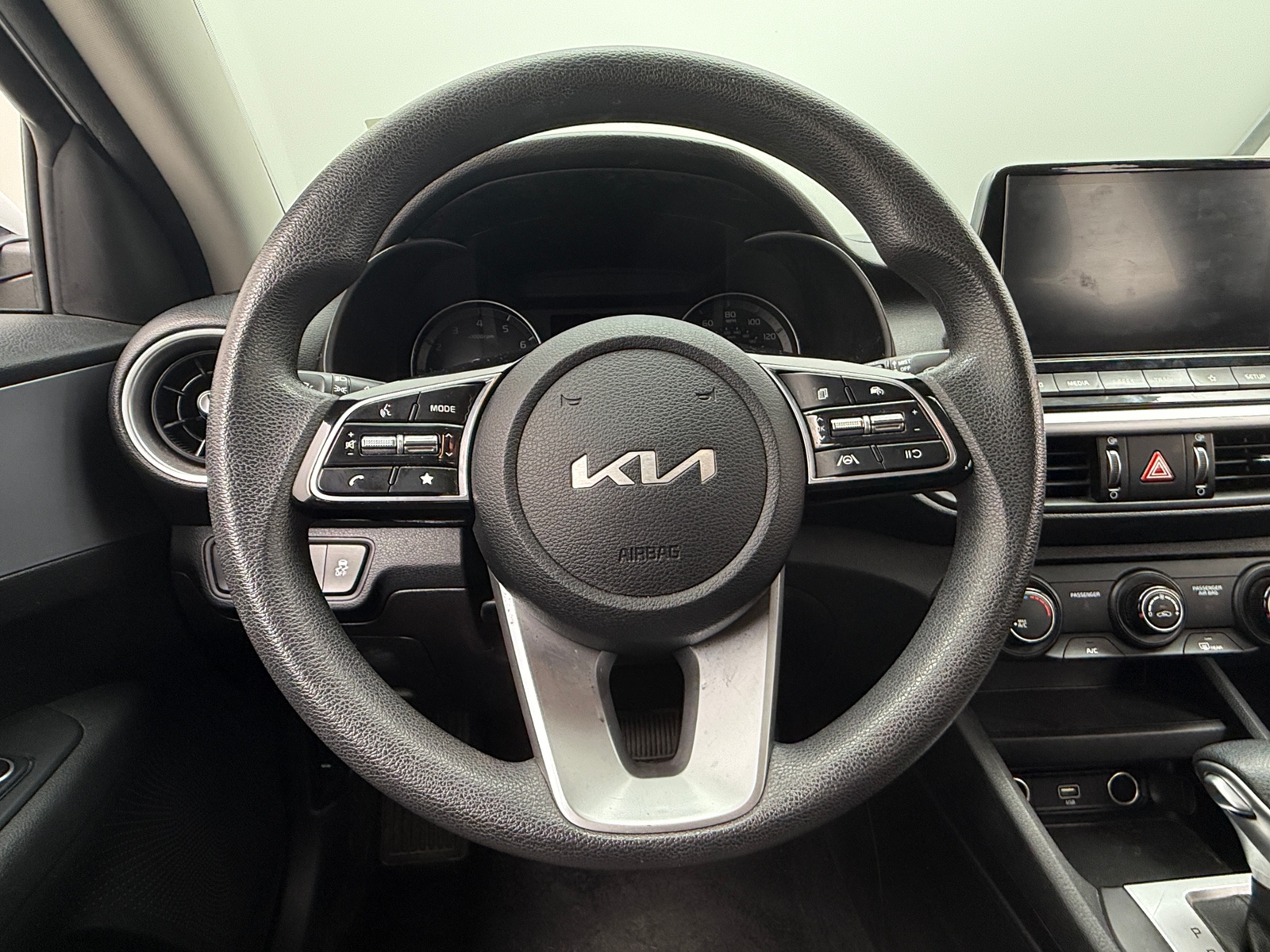 Thumbnail: 2022 Kia Forte - 5