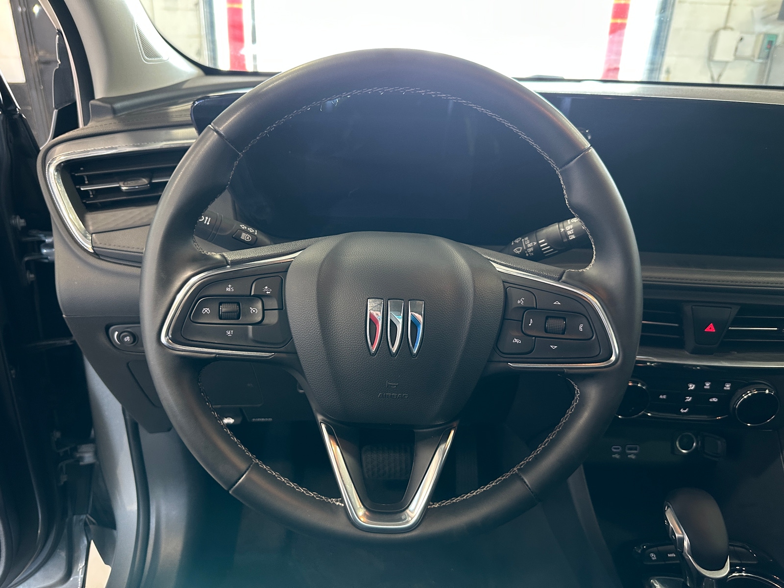 Thumbnail: 2025 Buick Encore GX - 4