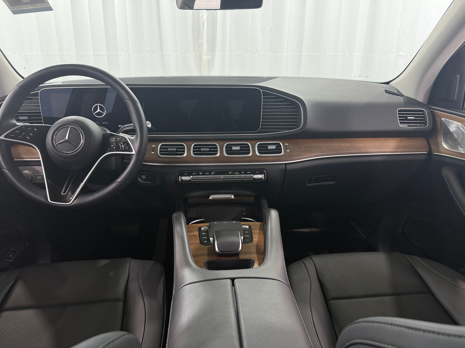 Thumbnail: 2024 Mercedes-Benz GLE - 2