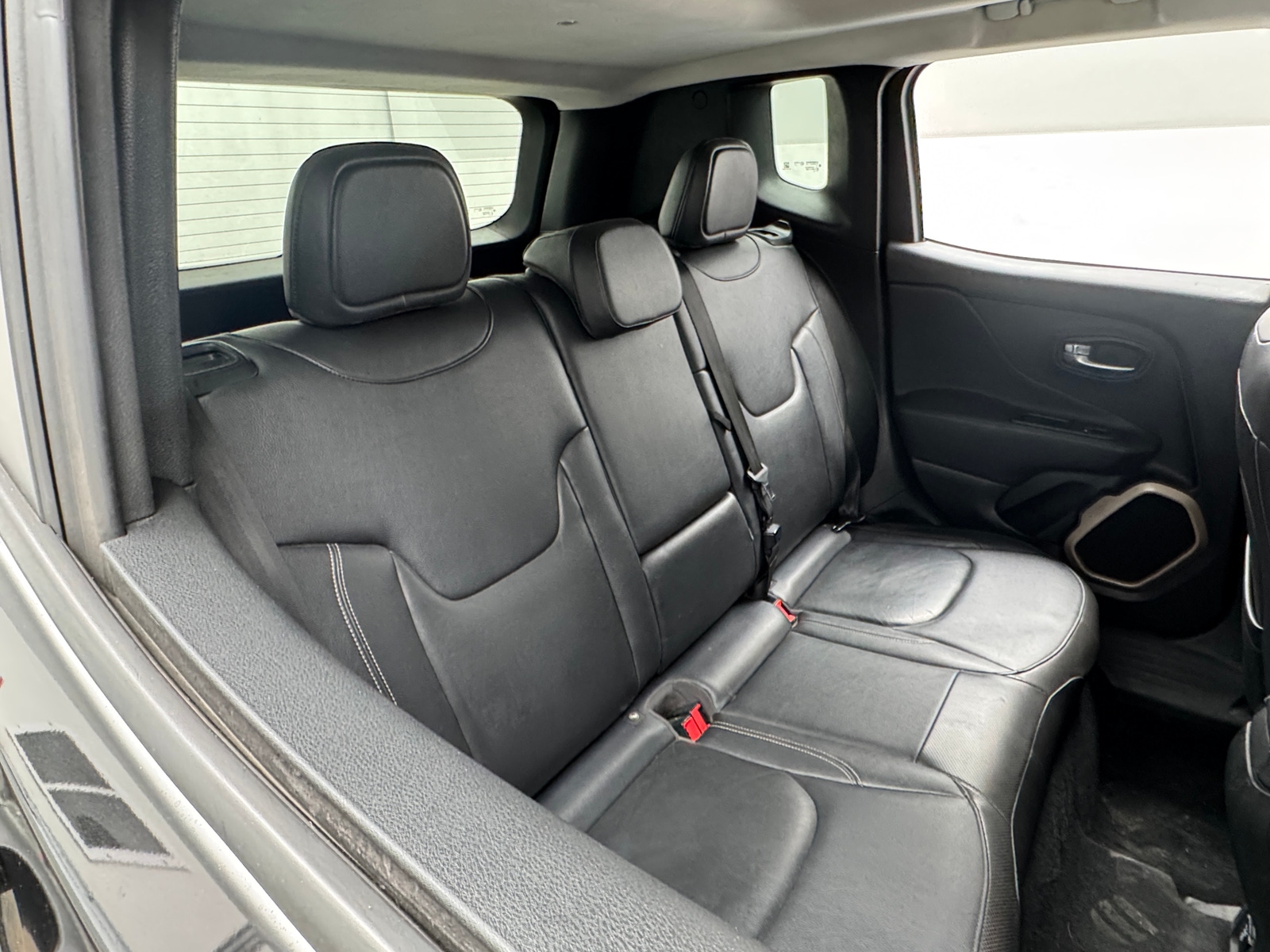 Thumbnail: 2016 Jeep Renegade - 5