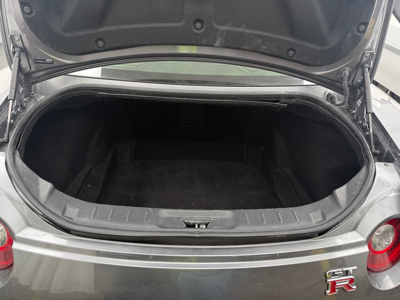 Thumbnail: 2015 Nissan GT-R - 4