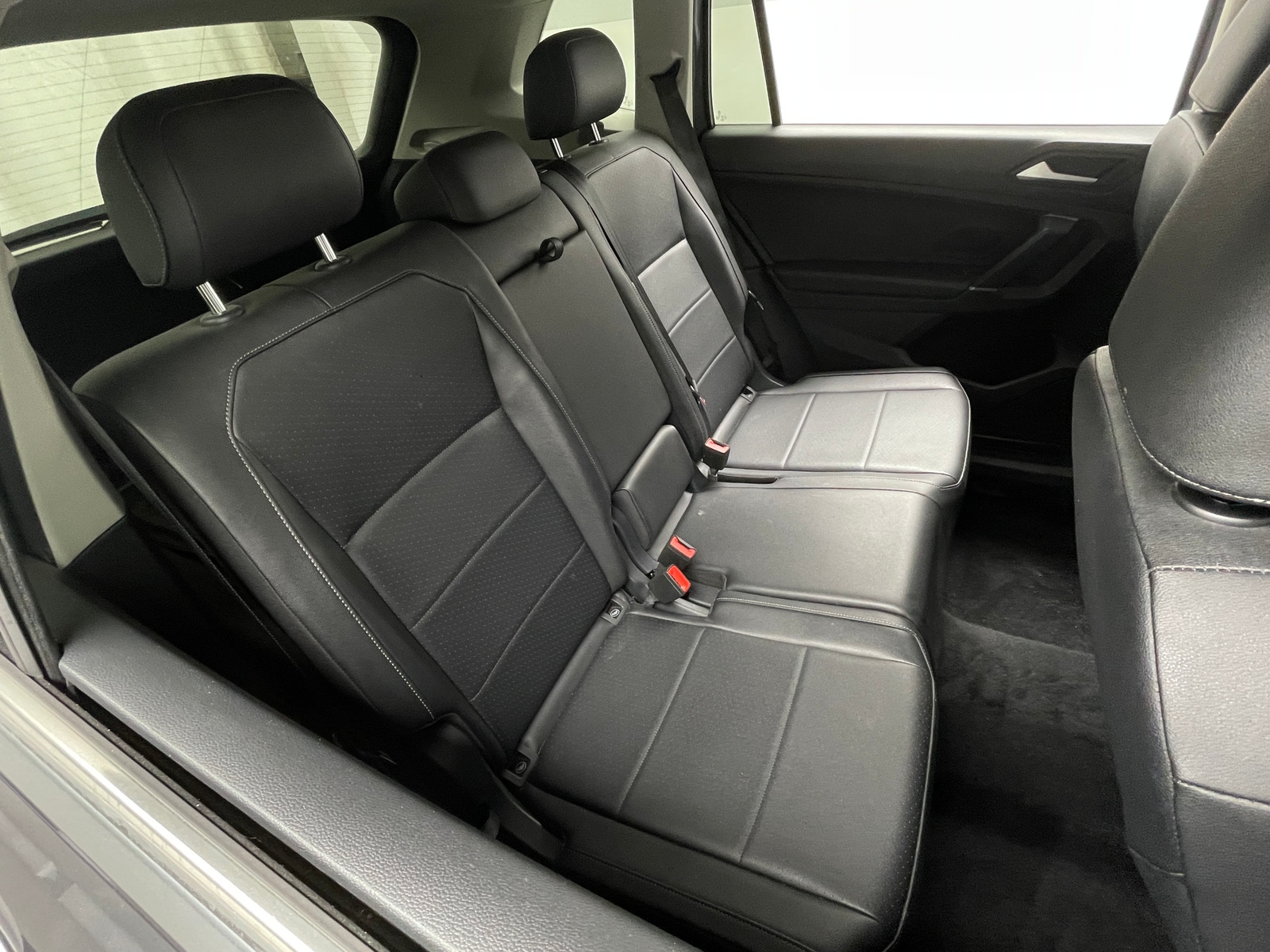 Thumbnail: 2020 Volkswagen Tiguan - 5