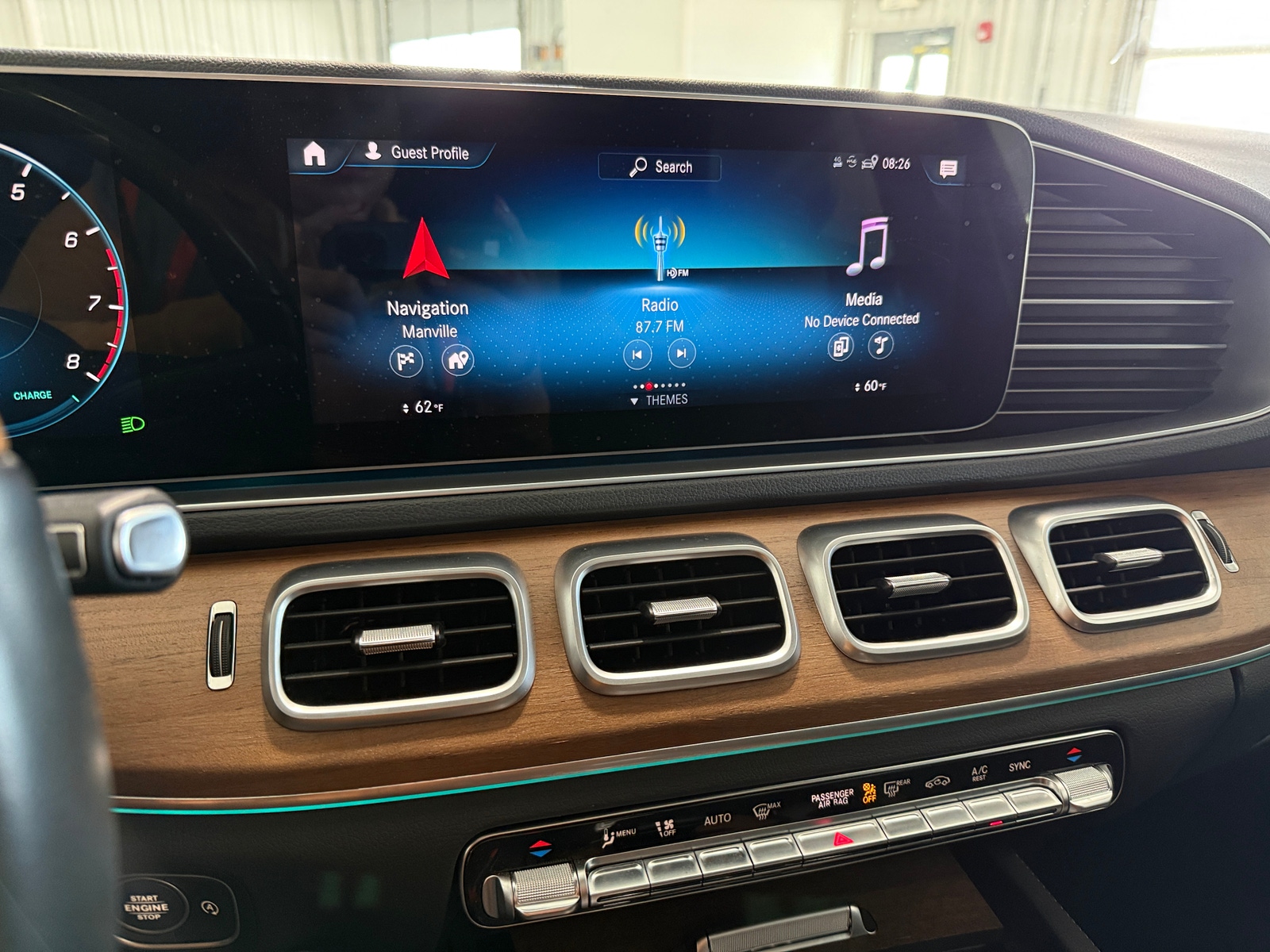 Thumbnail: 2022 Mercedes-Benz GLE - 3