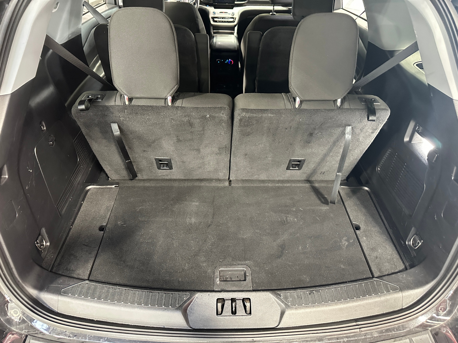 Thumbnail: 2022 Ford Explorer - 7