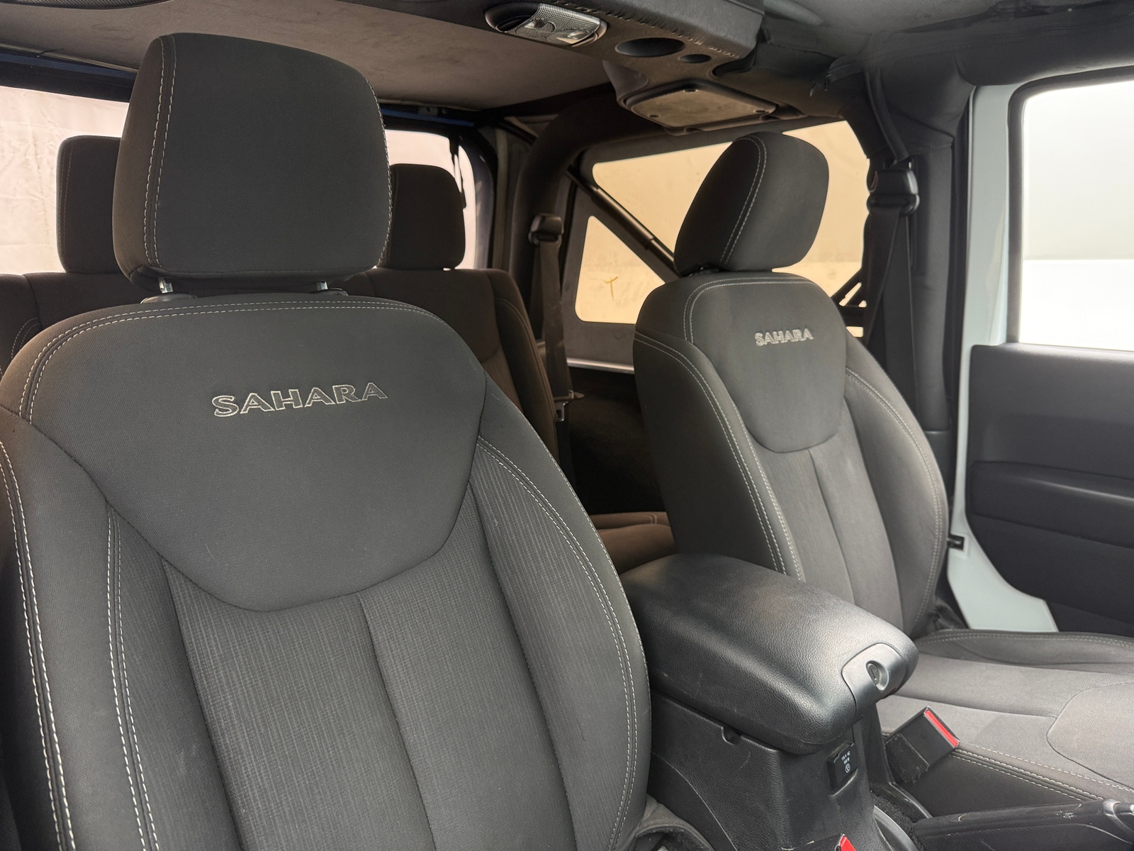 Thumbnail: 2017 Jeep Wrangler - 2