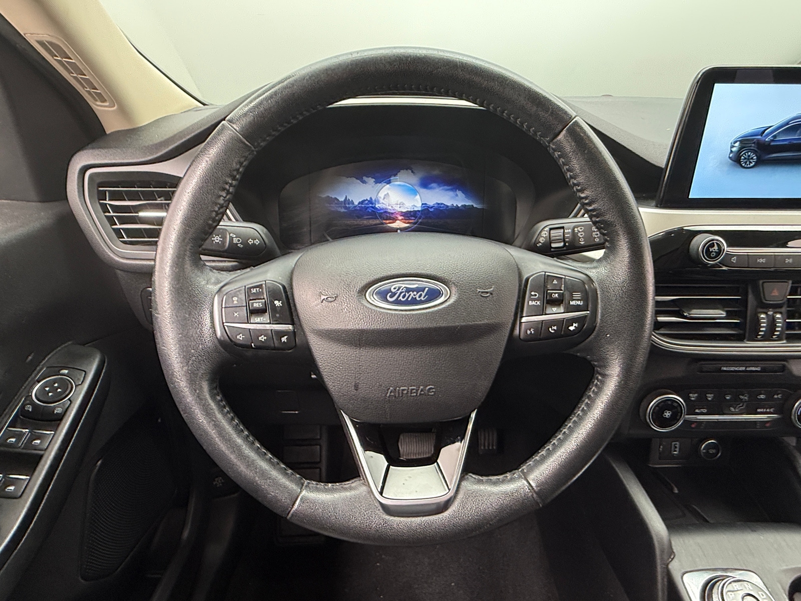 Thumbnail: 2020 Ford Escape - 5