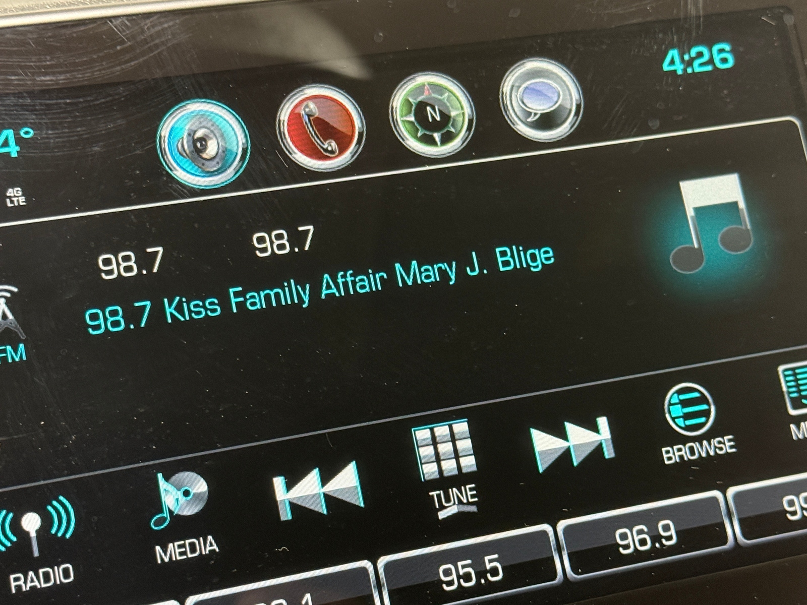 Thumbnail: 2018 Chevrolet Equinox - 3