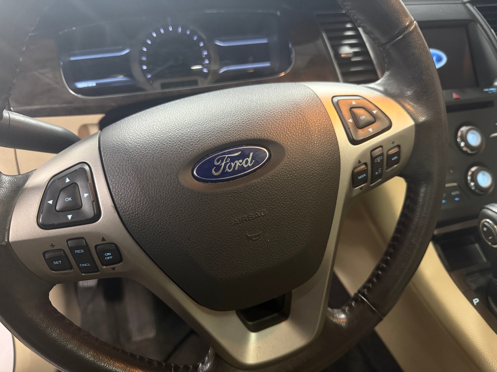 Thumbnail: 2016 Ford Taurus - 4