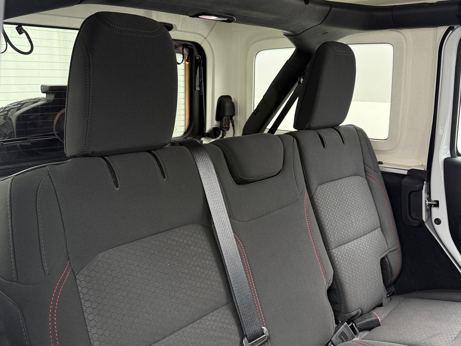 Thumbnail: 2020 Jeep Wrangler - 6